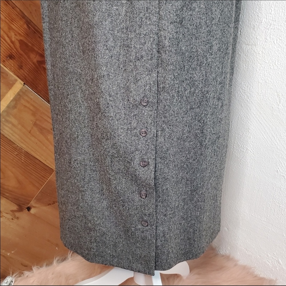 Pure Wool midi buttoned skirt - Picture 7 of 12